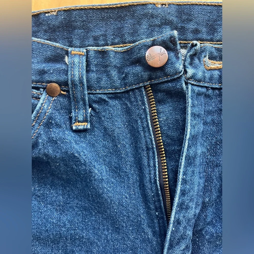 Vintage Wrangler Cowboy Cut Blue Jeans - Picture 3 of 6